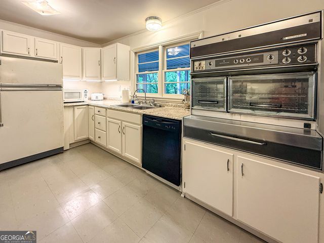 3729 Duncan Bridge Road, Cornelia, GA 30531