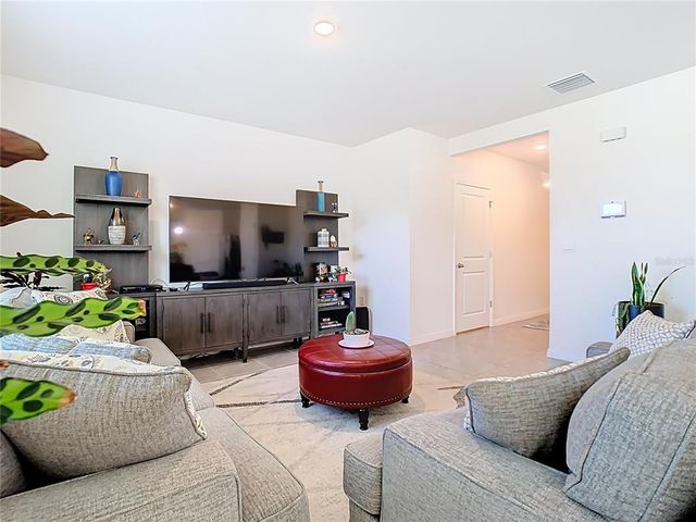 10727 PENNY GALE LOOP, San Antonio, FL 33576