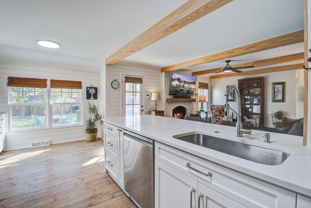 189 Old Dominion Drive, North Charleston, SC 29418