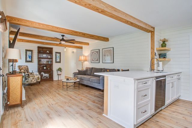 189 Old Dominion Drive, North Charleston, SC 29418