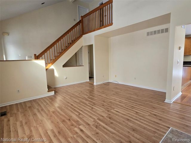 2727 Riverside Drive, Waterford, MI 48329