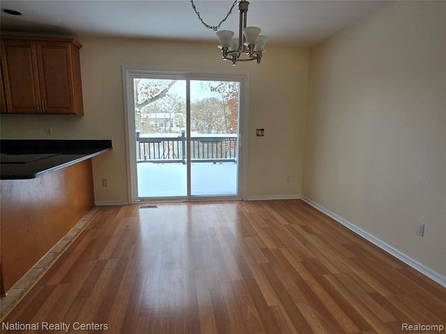 2727 Riverside Drive, Waterford, MI 48329