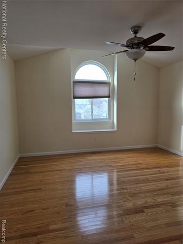 2727 Riverside Drive, Waterford, MI 48329