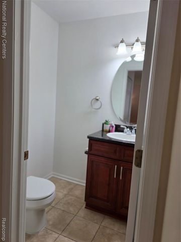 2727 Riverside Drive, Waterford, MI 48329