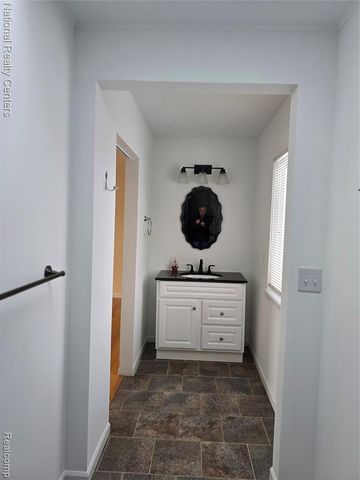 2727 Riverside Drive, Waterford, MI 48329