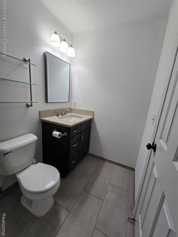 2727 Riverside Drive, Waterford, MI 48329