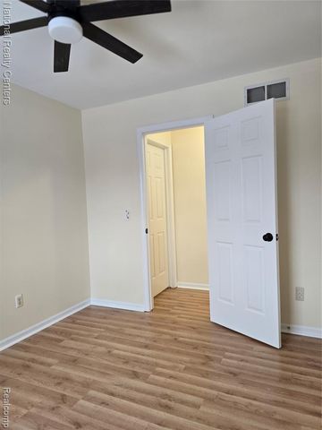 2727 Riverside Drive, Waterford, MI 48329