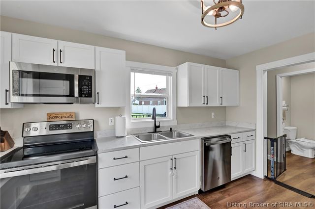 345 Oriole Drive, Charlestown, IN 47111