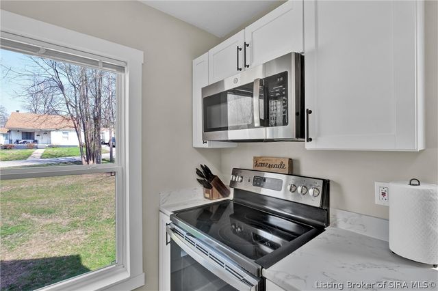 345 Oriole Drive, Charlestown, IN 47111