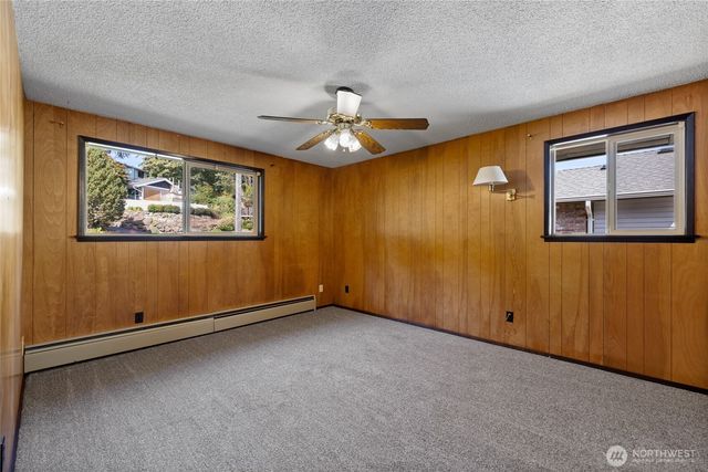 117 66th Avenue E, Tacoma, WA 98424