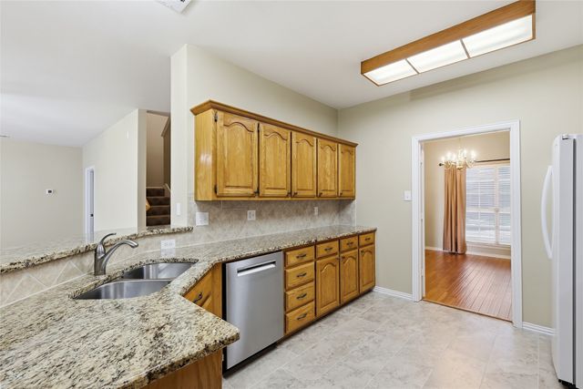 1021 Dartmouth Drive, Lewisville, TX 75067