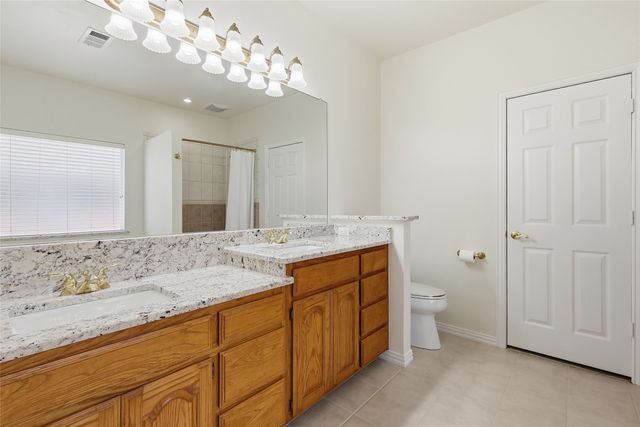 1021 Dartmouth Drive, Lewisville, TX 75067