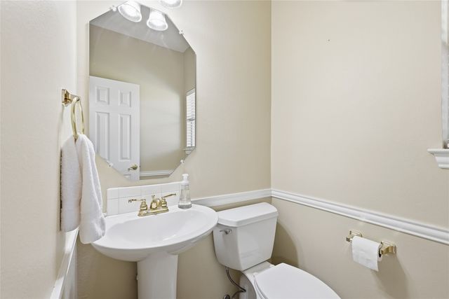 1021 Dartmouth Drive, Lewisville, TX 75067