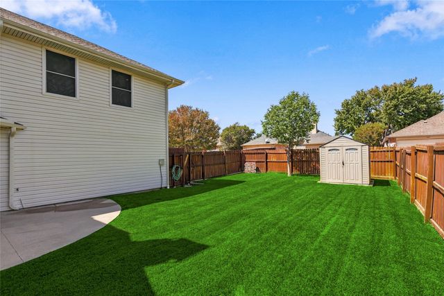 1021 Dartmouth Drive, Lewisville, TX 75067