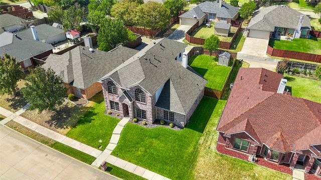 1021 Dartmouth Drive, Lewisville, TX 75067
