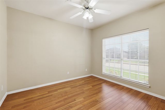 1021 Dartmouth Drive, Lewisville, TX 75067