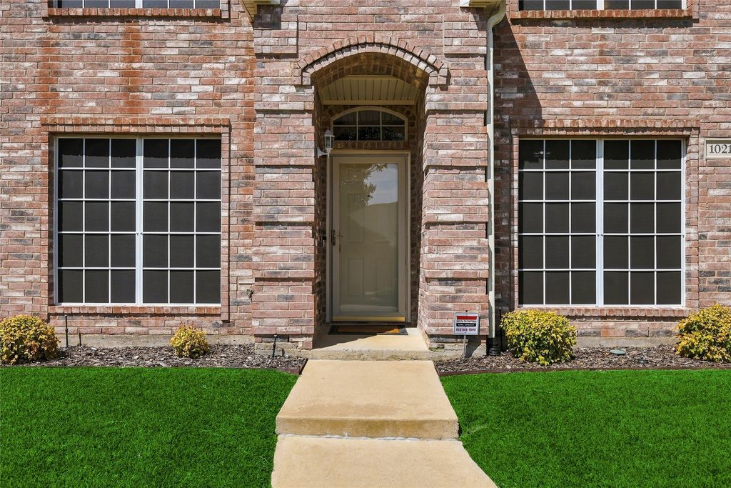 1021 Dartmouth Drive, Lewisville, TX 75067 — photo 2