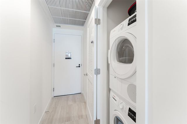 580 72nd St 1413, Miami Beach, FL 33141