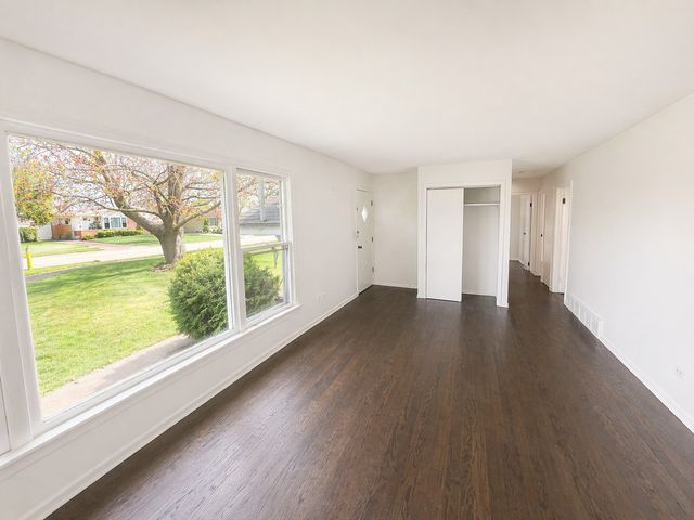 3300 Rugby Court, Waukegan, IL 60087