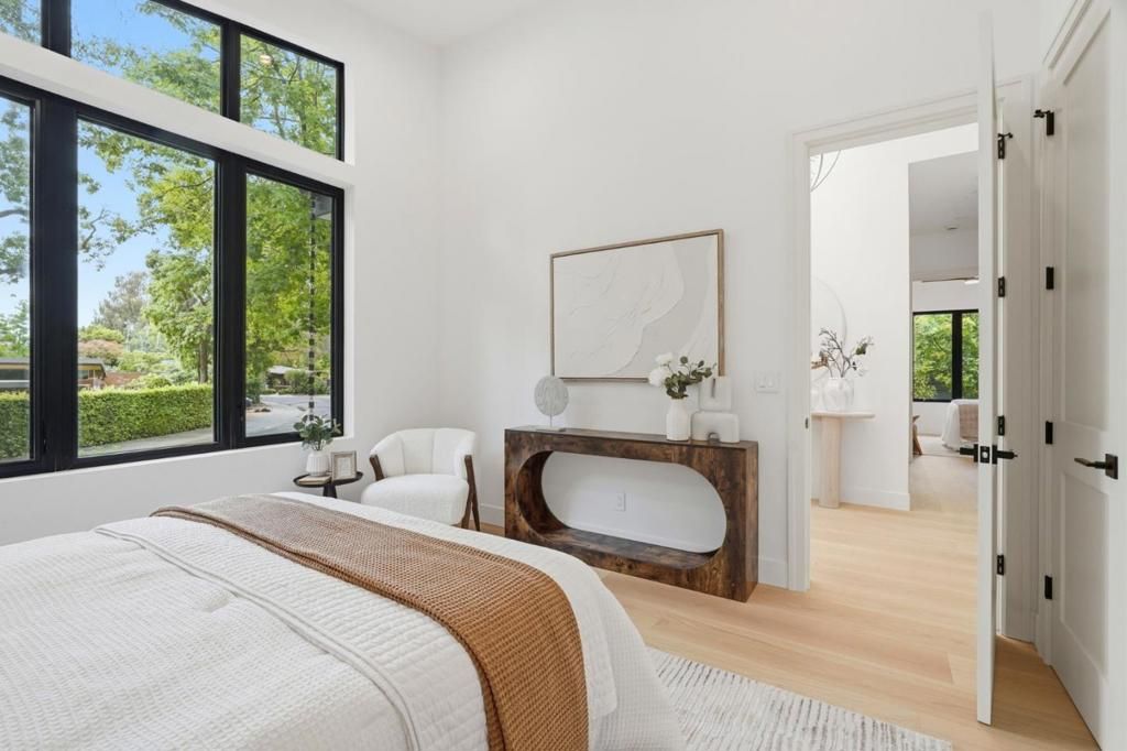 Image 14 of property listing at 1084 Moffett Circle, Palo Alto, CA 94303