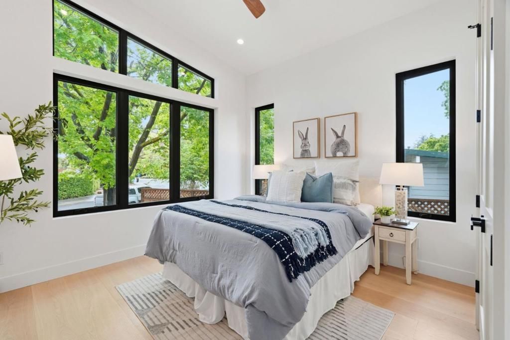 Image 17 of property listing at 1084 Moffett Circle, Palo Alto, CA 94303