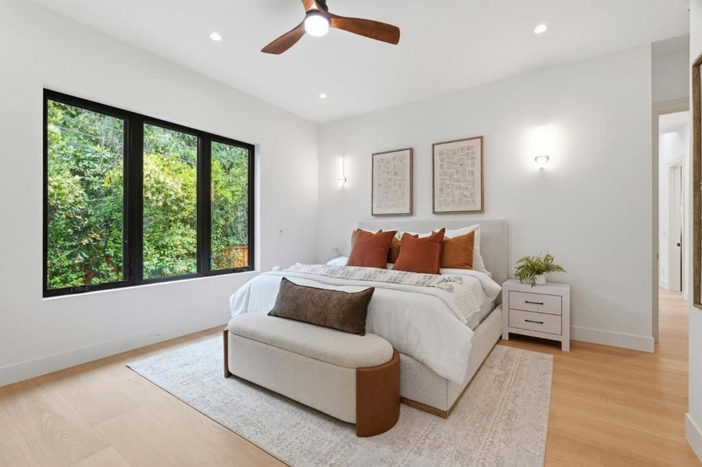 Image 19 of property listing at 1084 Moffett Circle, Palo Alto, CA 94303