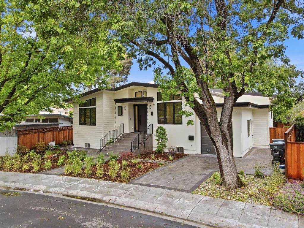 Image 33 of property listing at 1084 Moffett Circle, Palo Alto, CA 94303