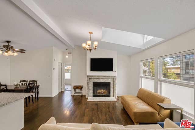 4201 Topanga Canyon Boulevard 136, Woodland Hills, CA 91364