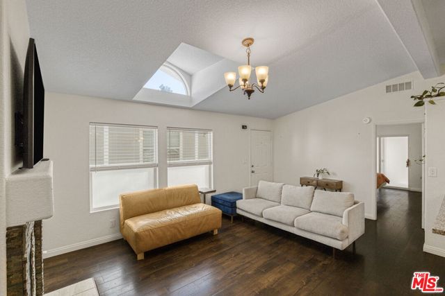 4201 Topanga Canyon Boulevard 136, Woodland Hills, CA 91364