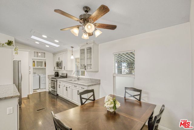 4201 Topanga Canyon Boulevard 136, Woodland Hills, CA 91364