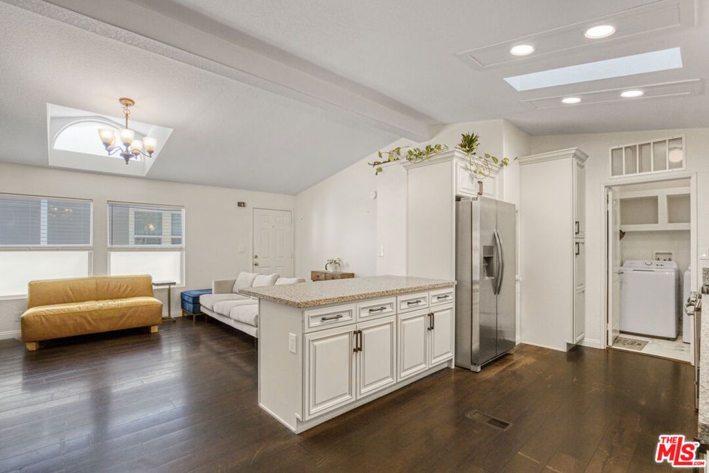 4201 Topanga Canyon Boulevard 136, Woodland Hills, CA 91364