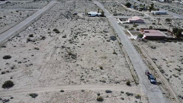 2470 Shore Life Avenue, Thermal, CA 92274