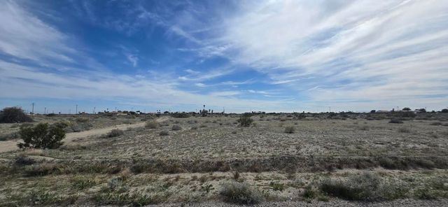 2470 Shore Life Avenue, Thermal, CA 92274