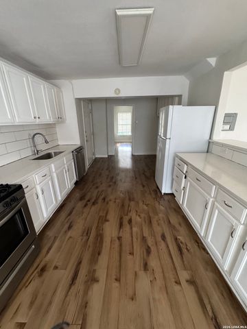 251 CLAREMONT AVE, San Antonio, TX 78209