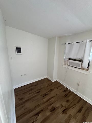 251 CLAREMONT AVE, San Antonio, TX 78209