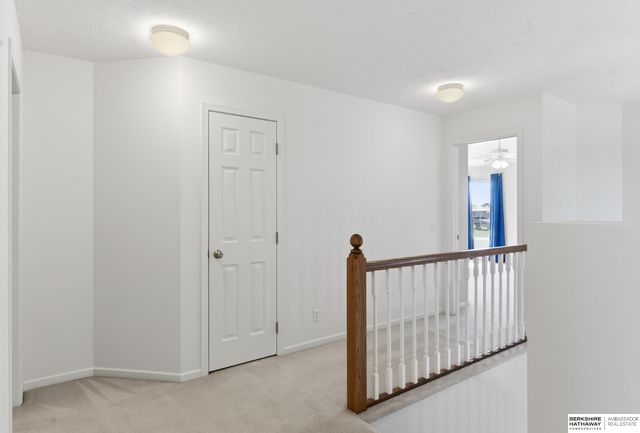 5911 S 161st Street, Omaha, NE 68135