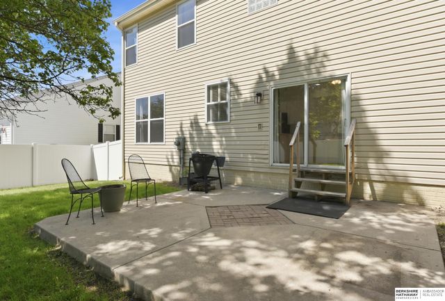 5911 S 161st Street, Omaha, NE 68135