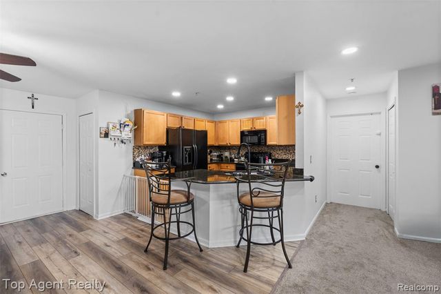 45512 Hidden View Court, Utica, MI 48315