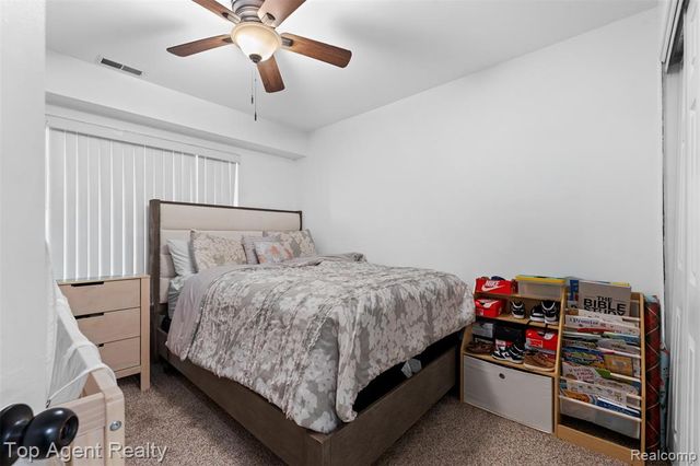 45512 Hidden View Court, Utica, MI 48315