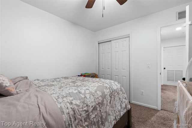 45512 Hidden View Court, Utica, MI 48315