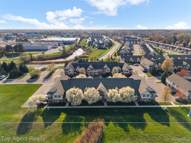 45512 Hidden View Court, Utica, MI 48315