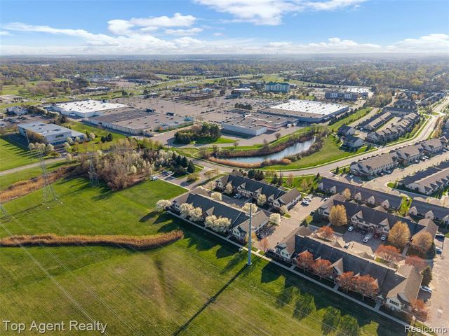 45512 Hidden View Court, Utica, MI 48315