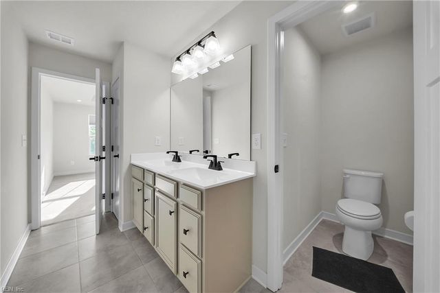 1607 Songbird LN, Chesapeake, VA 23323
