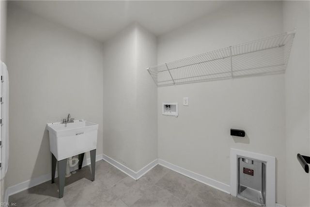 1607 Songbird LN, Chesapeake, VA 23323