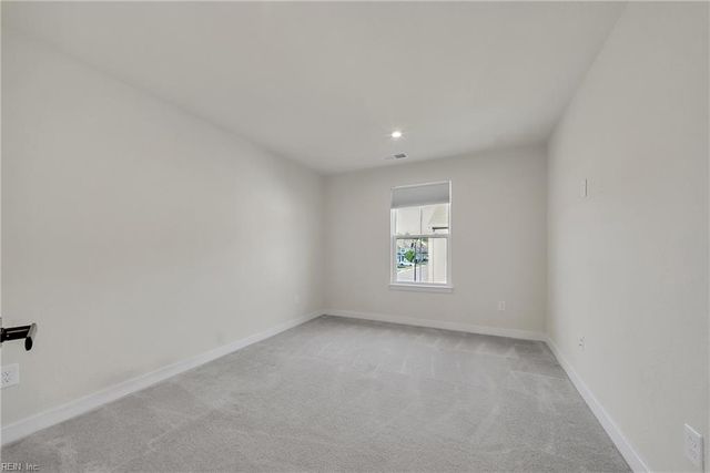 1607 Songbird LN, Chesapeake, VA 23323