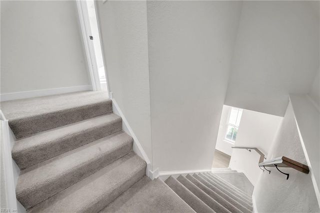 1607 Songbird LN, Chesapeake, VA 23323