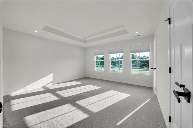 1607 Songbird LN, Chesapeake, VA 23323