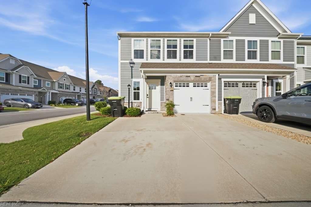 1607 Songbird LN, Chesapeake, VA 23323