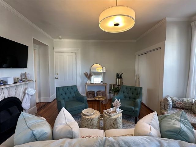 5 Record Street 2B, Newport, RI 02840