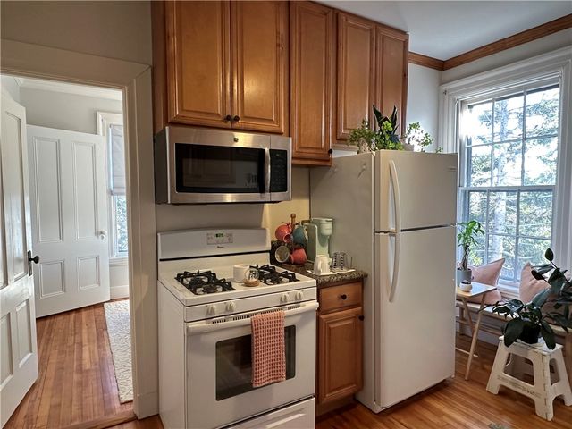 5 Record Street 2B, Newport, RI 02840